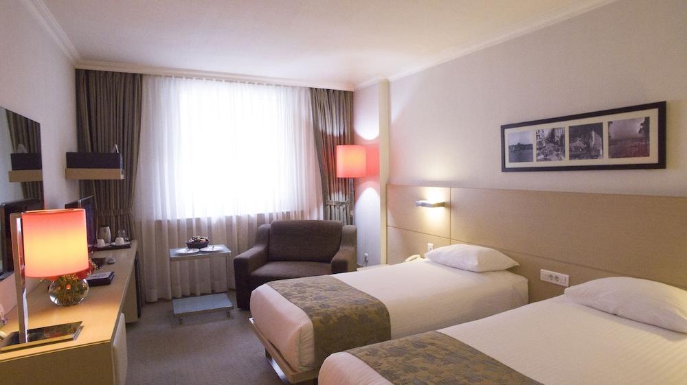 Eresin Hotels Taxim & Premier Istanboel Buitenkant foto